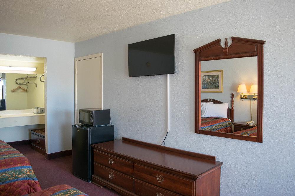 Countryside Inn Kaufman Екстер'єр фото
