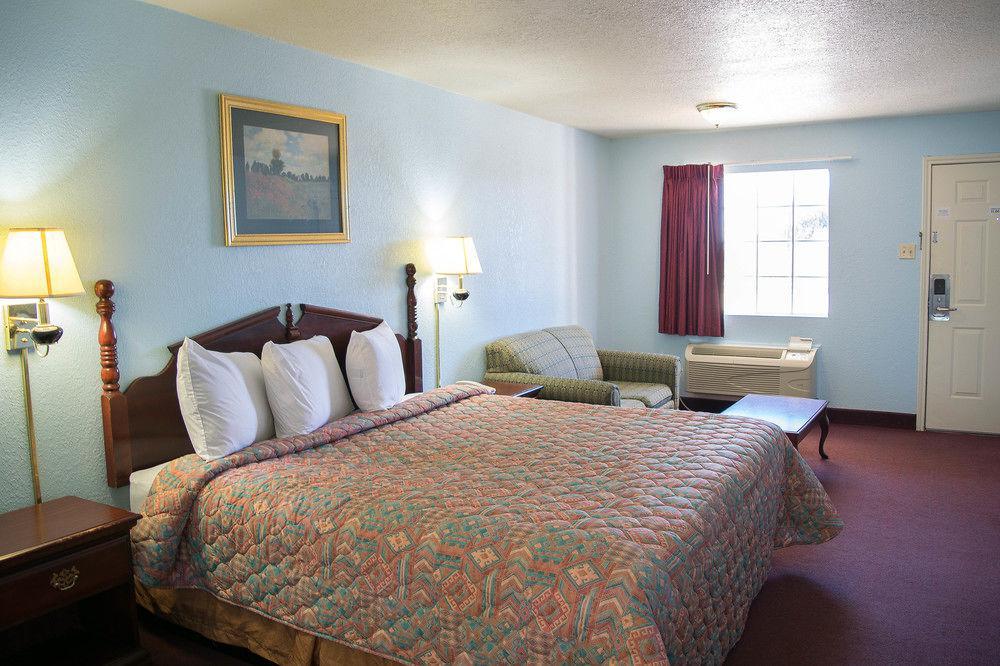 Countryside Inn Kaufman Екстер'єр фото