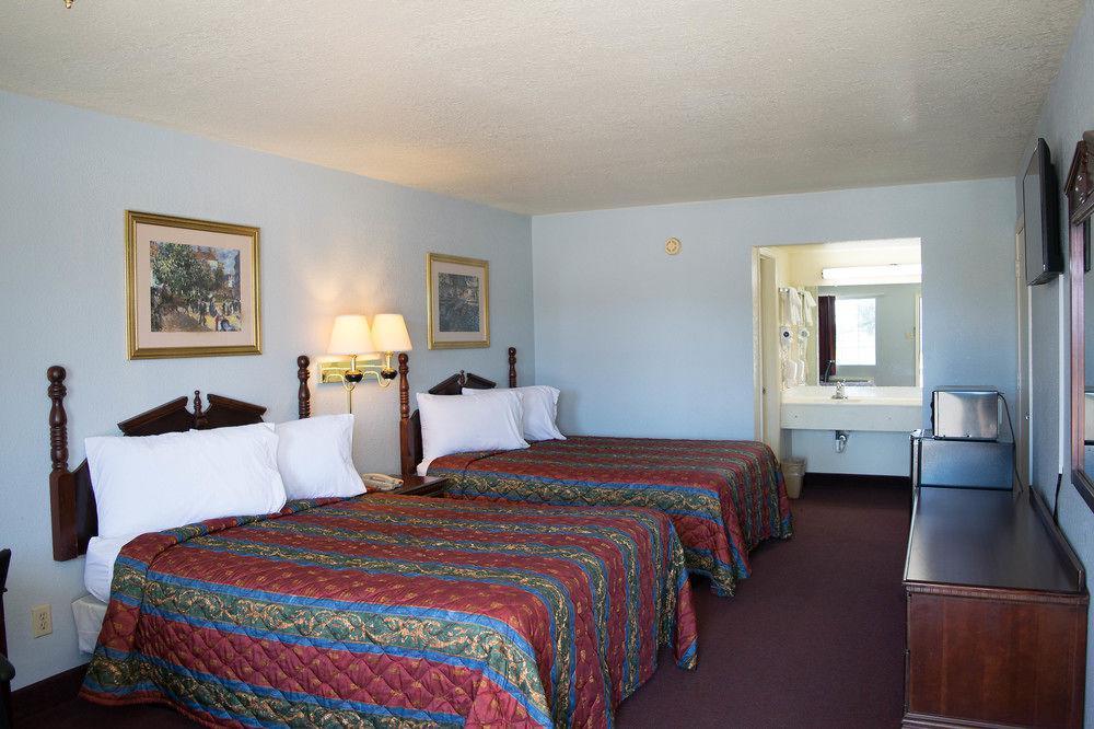 Countryside Inn Kaufman Екстер'єр фото
